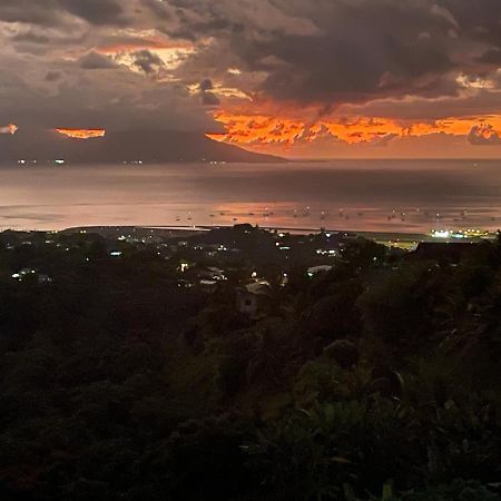 Tahitininalodge 1 パペーテ エクステリア 写真